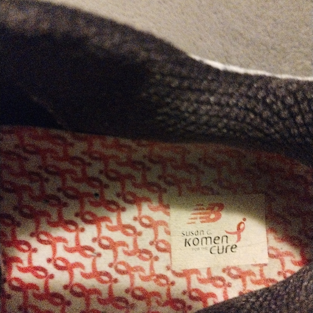New Balance Gray and Pink Susan G. Komen For The Cure Running Shoes Size 9.5 - Picture 5 of 7